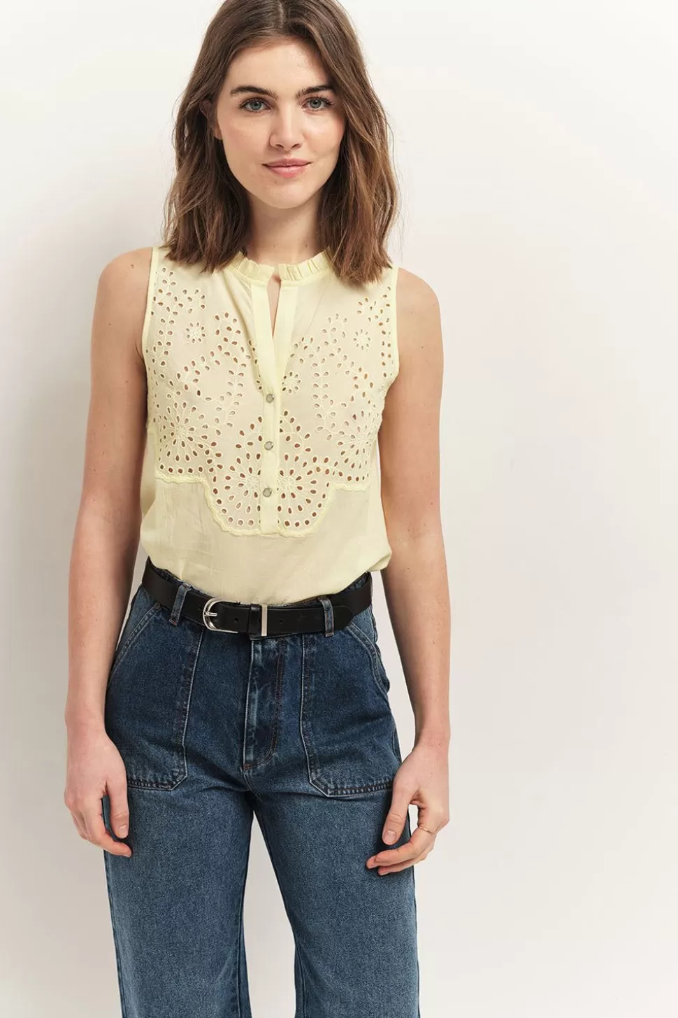 Women One Step Tops & Blouses-Candie - Mimosa Top With Collar Collar And Placed Embroidery